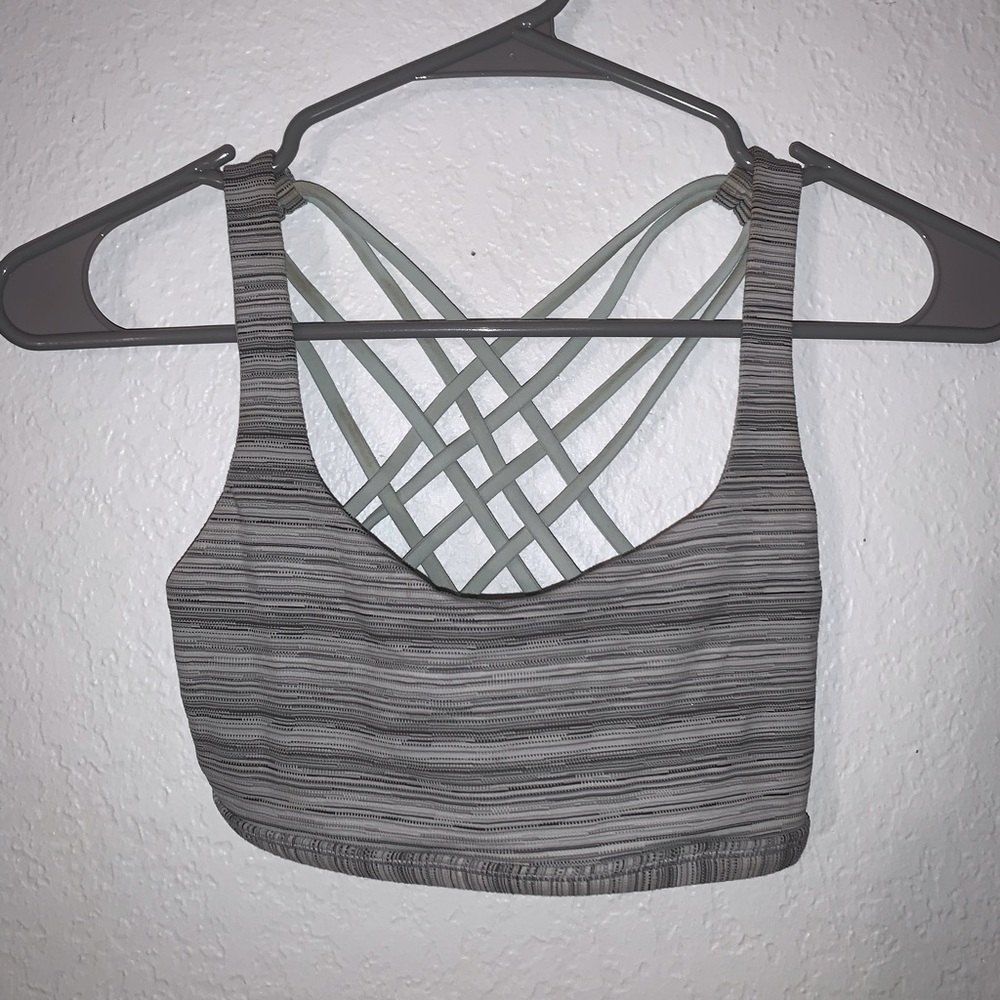 Lululemon sports bra